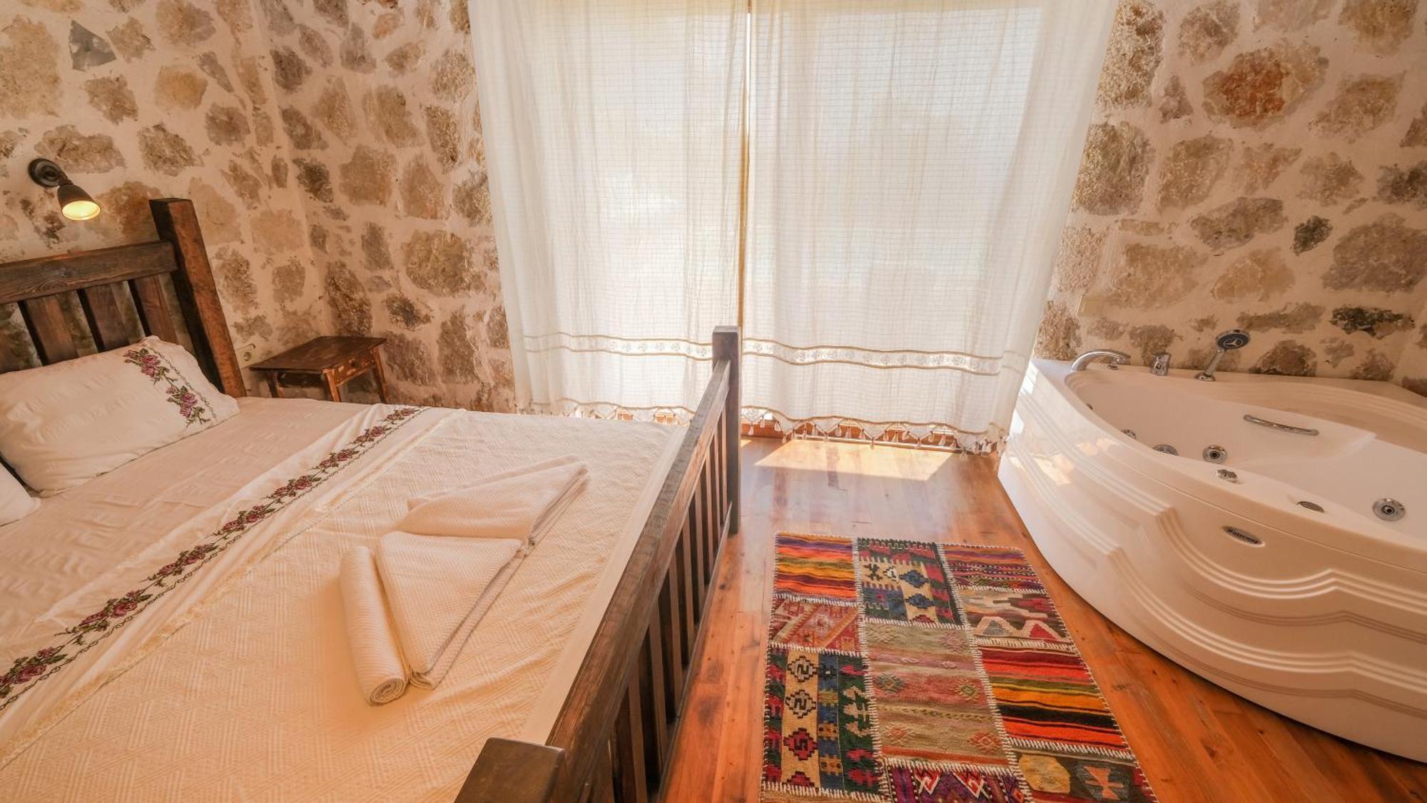 帕塔拉Likya House - Deniz Ve Doga Manzarali, Havuzlu别墅 外观 照片